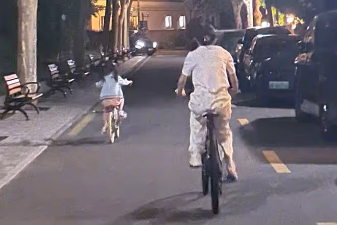 孫怡曬與女兒合照,6歲大福長成俏蘿莉,母女騎單車玩耍超有愛