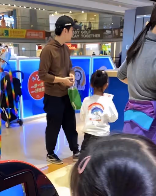 孫怡曬與女兒合照,6歲大福長成俏蘿莉,母女騎單車玩耍超有愛
