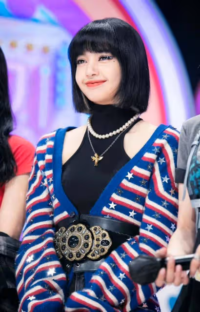 亞洲百大最美面孔之首，拒絕3億元合約，為取悅富豪要跳脫衣舞？