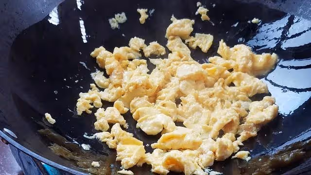 雞蛋新吃法,不用煮不用蒸,我家一周吃3次,營養好吃做法超簡單