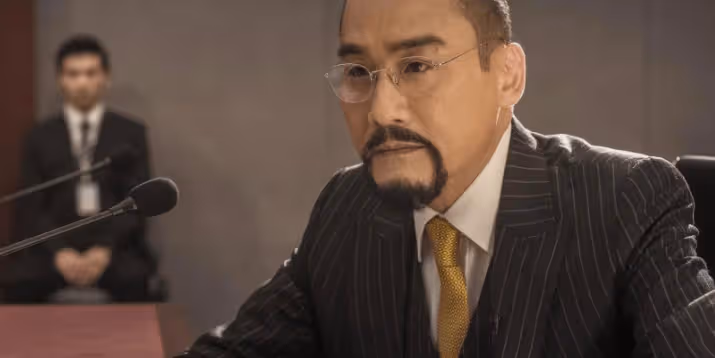 江嘉年,在梁家輝的手裡,一直都是他的掌上明珠。