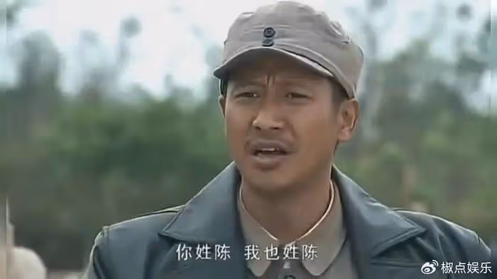 他是著名演員,被前妻嫌窮拋棄,40歲帶孩子娶女明星,如今超幸福