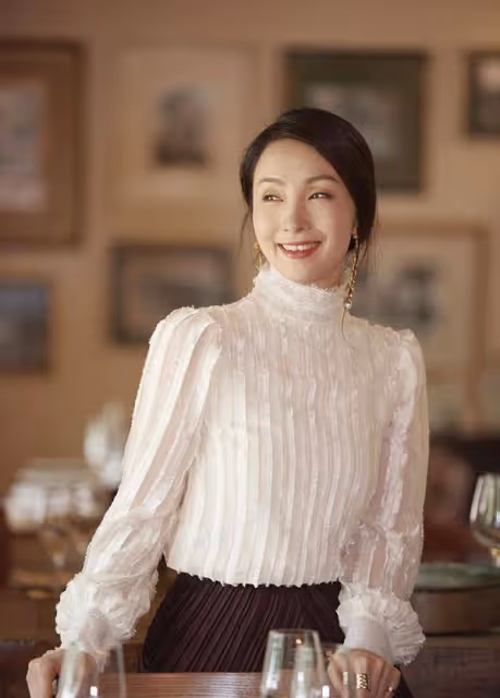 她是全運會冠軍,與徐崢因戲結緣,如今成人生贏家,事業愛情雙豐收