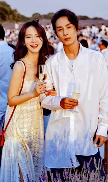 王子文與戚薇,兩個單親家庭長大的孩子,相同與不相同