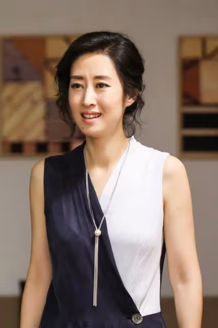 從紅得發紫,到千夫所指,又一位國產女演員跌落神壇,經歷了什麼