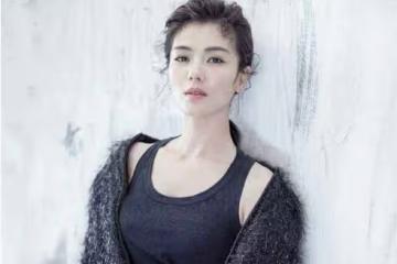 曾四登春晚洋相百出，與丈夫認識90分鐘就結婚，後37歲仍美如當初