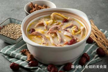 養胃美食豬肚雞，來姨媽的時候喝上一碗暖暖的！