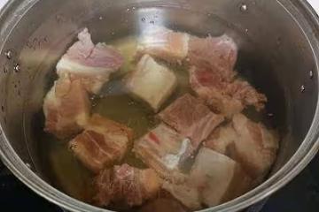 南方人離不開蓮藕蓮子排骨湯