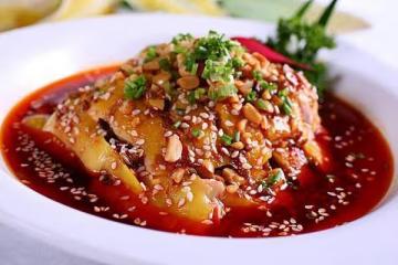 雞肉在夏季就適合這樣做,口味麻辣爽口、雞肉細嫩絕對下酒又下飯