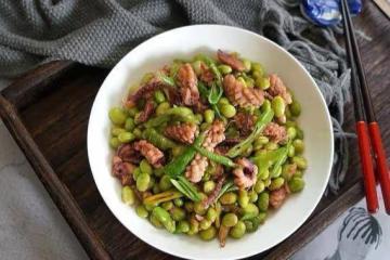 魷魚炒毛豆，宮保素丁，果汁裡脊這幾道家常菜的做法