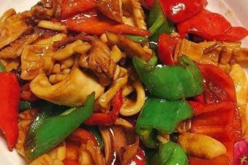 香辣魷魚卷,紅糖涼糕,苦瓜炒蝦仁這幾道家常菜的做法