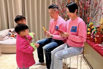 胡杏兒夫婦春節給兒子們發紅包,母子四人穿唐裝,牽手逛街好拉風