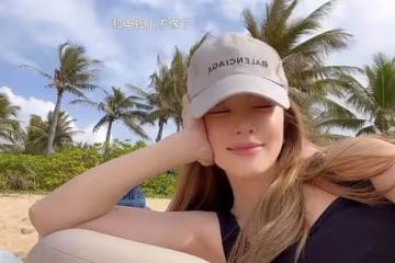 杜淳帶妻女游三亞，背後攬王燦嘴唇緊貼太親密，全程抱女兒不撒手