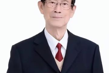 90歲黃漢源不幸病逝家中，兒子黃學軍悲痛發訃告，年前還帶病出診