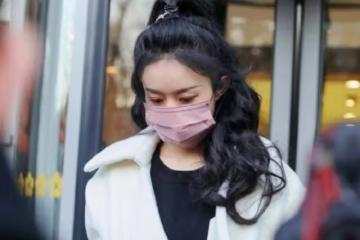 春晚彩排成私服秀，賈玲棉襖上萬元，張藝興夾克3萬不止