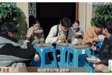 女明星冬天穿羽絨服還能這麼瘦，刷新了我對女明星體重的認知