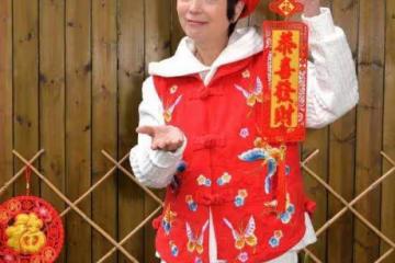 58歲苑瓊丹成商界強人,投資多個行業,與陳浩民開100家牛雜店