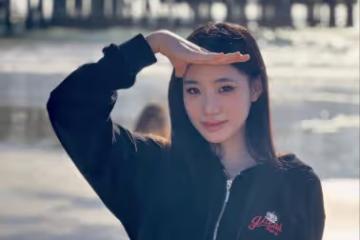 小S15歲二女兒曬美國度假照,Lily自稱沙灘女孩,秀大長腿超自信