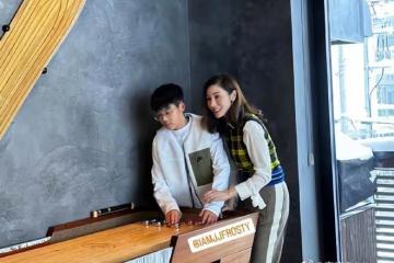 李嘉欣為兒子許建彤慶祝12歲生日,兒子長相出眾神似父親許晉亨