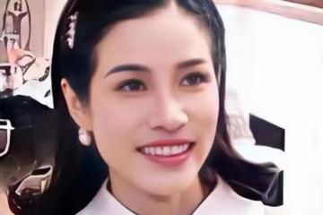 詩妮娜二十歲進宮貼身伴駕，隱退出局認清現實，翻盤無望不再風光