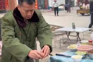 演員李嘉明現狀好慘!無戲拍淪落路邊賣炒麵,曾為電視亂收費發聲