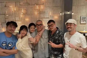 大S攜具俊曄與小S聚會，摟著老公像人體掛件，狀態回春完勝小S