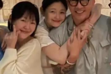 大S最新露面相當喜人,挽著具俊曄的脖子甜笑,夫妻很恩愛