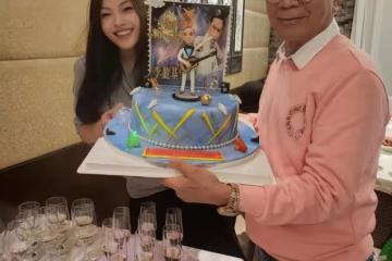 恭喜！72歲李龍基迎娶39歲女友，已將全部財產交給女方支配