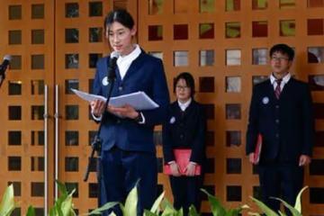「國民才女」武亦姝高考613分被嘲笑：別說清華北大，連復旦都不收你；一月後，她收到了清華大學錄取通知書。