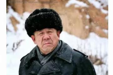 一次,程煜在片場衝著一個當紅小鮮肉怒吼到:馬上給我滾出去,你是來拍戲,來工作的,不是來談情說愛,打情罵俏的