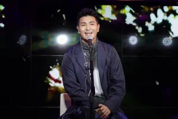 好溫馨！TVB人氣視帝趁放假攜妻女去遊玩迪士尼：廿四孝好男人！