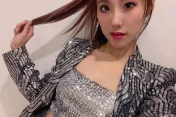 好身材不藏了！豬哥亮愛女激辣曲線浮水面「側身全看光」網一陣驚艷