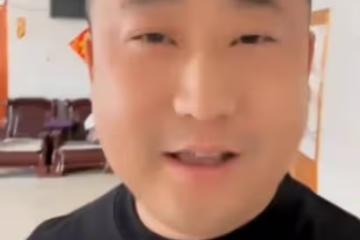 35歲「丫蛋」懷三胎男孩，挺八個月大孕肚做產檢，小鵬飛笑逐顏開