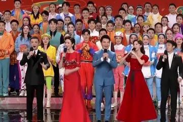 90後春晚主持人被譽為「第二個董卿」，成顏值擔當
