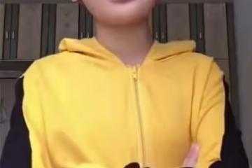 鍾美美自曝被父親家暴多年,父母離婚後仍被騷擾,至今害怕敲門聲