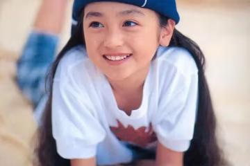安達佑實 幼年被逼精神病 初戀變繼父 五歲鑲假牙 下嫁搞笑藝人遭背叛