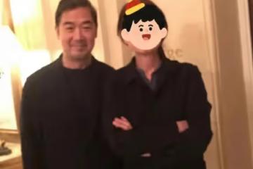 68歲張國立太瀟灑！在國外吃西餐開遊艇，兒子張默已經有了新身份