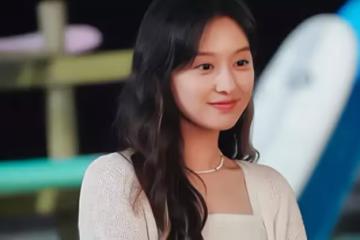 妻子安慰離婚男閨蜜一晚,回家見女閨蜜在洗澡,丈夫:她來安慰我