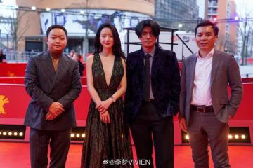 夢幻聯動！李夢與金敏喜柏林偶遇同框比美，相差10歲氣質不分伯仲