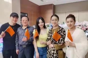 李小璐好事將近,神秘帥氣男子到家為其慶生,兩人關係不一般!
