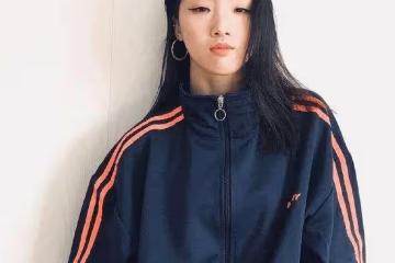 yamy強顏歡笑，被賴美雲拉去玩自拍，火箭少女隊長卻眼睛紅腫