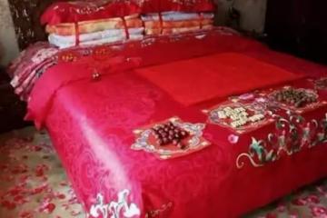 婚前在婆家留宿，和小姑子同住一晚，婆婆以此為由要降10萬彩禮