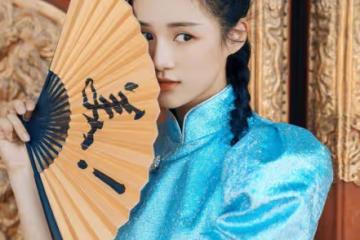 甜美少女的嫣然一笑,說的應該就是安悅溪了吧!萌系可愛充滿活潑