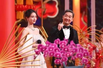 喜歡挑戰不擅長的?楊穎像幼兒園主持人,唐嫣致敬歌曲唱不出氣勢