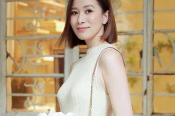 佘詩曼難得留港過新年，與好姐妹聚首一堂，文頌嫻成麻將桌上贏家