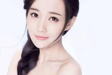 李一桐為什麼老演女主?這美貌,娛樂圈少有