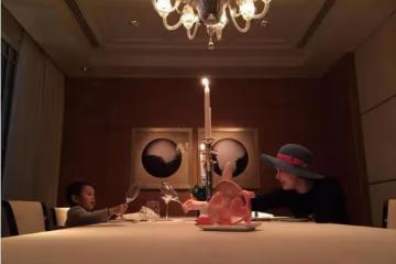 帶你看看鄧超的家，做飯帶娃都是鄧超做，孫儷在家也像個皇后娘娘