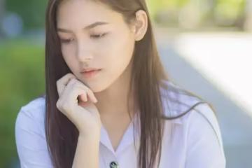 33歲女人再婚，頭一晚就被要求AA，半年後婆家苦求：咱們是一家人