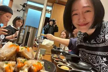 小S抵達韓國吃醉蟹，大S也即將和具俊曄的媽媽實現初次見面
