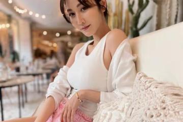 曾莞婷犯規了!直逼最大尺度「半球失守」包不住嗨喊:我的夏天來臨了